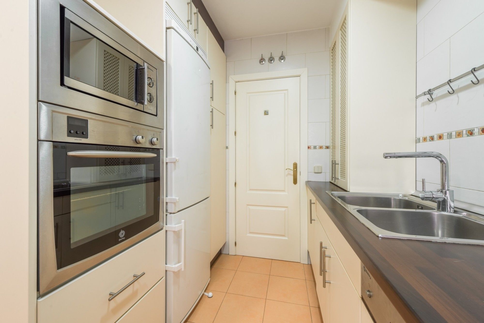 Apartamento - Barrio De Las Letras Madrid Bagian luar foto