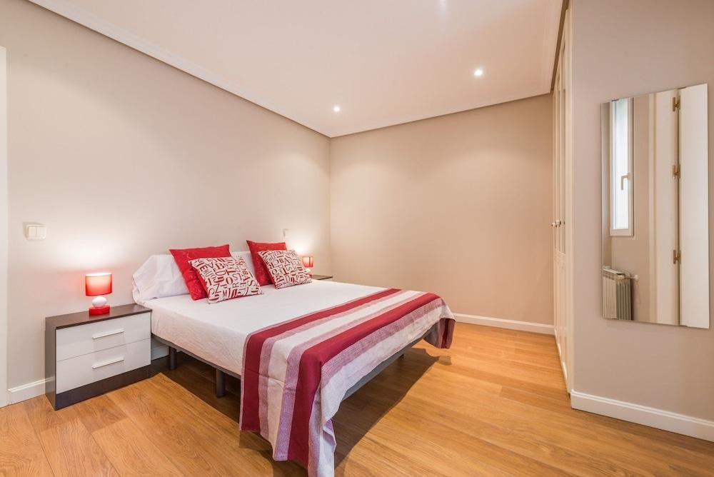 Apartamento - Barrio De Las Letras Madrid Bagian luar foto
