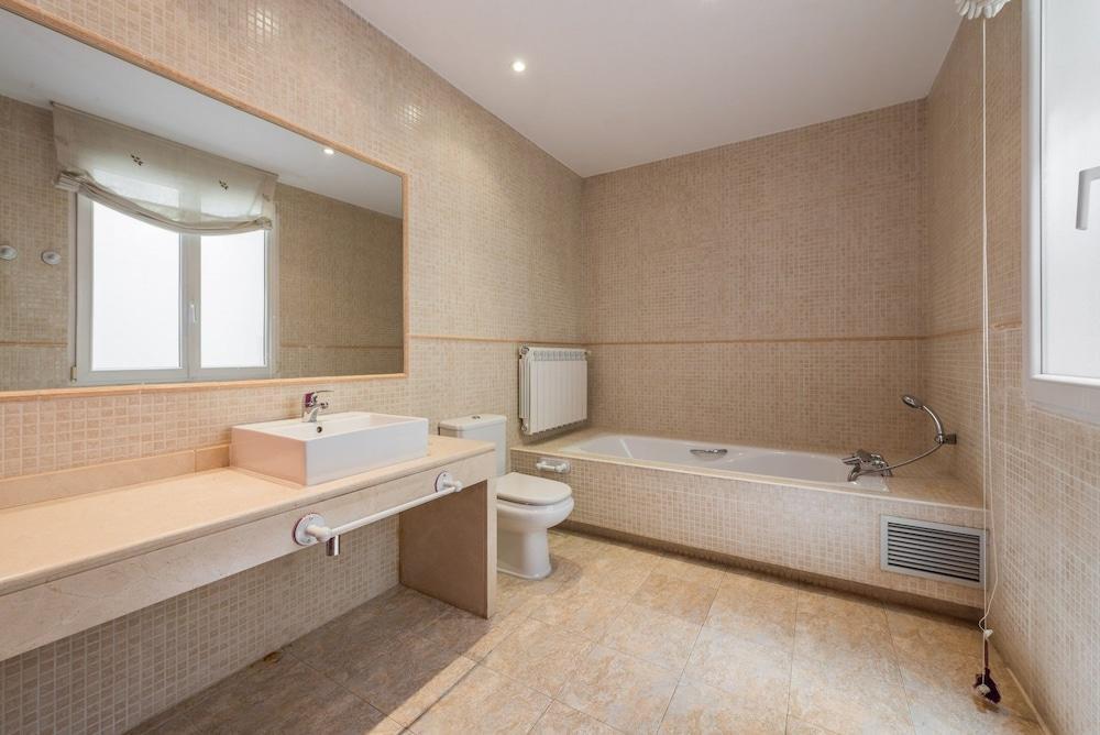 Apartamento - Barrio De Las Letras Madrid Bagian luar foto